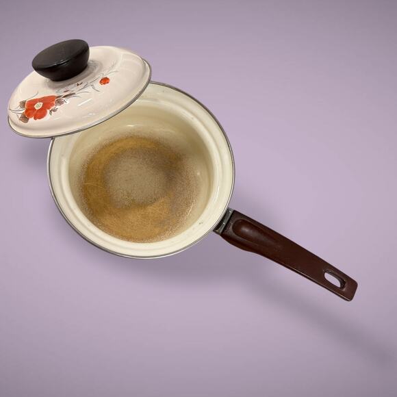 Retro 1970s Sankoware Japan Enamel Saucepan with Lid – Orange Floral Design - Picture 5 of 8